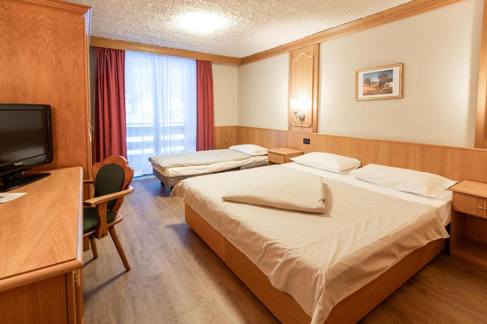 Hotel Intermonti Livigno Bilik gambar
