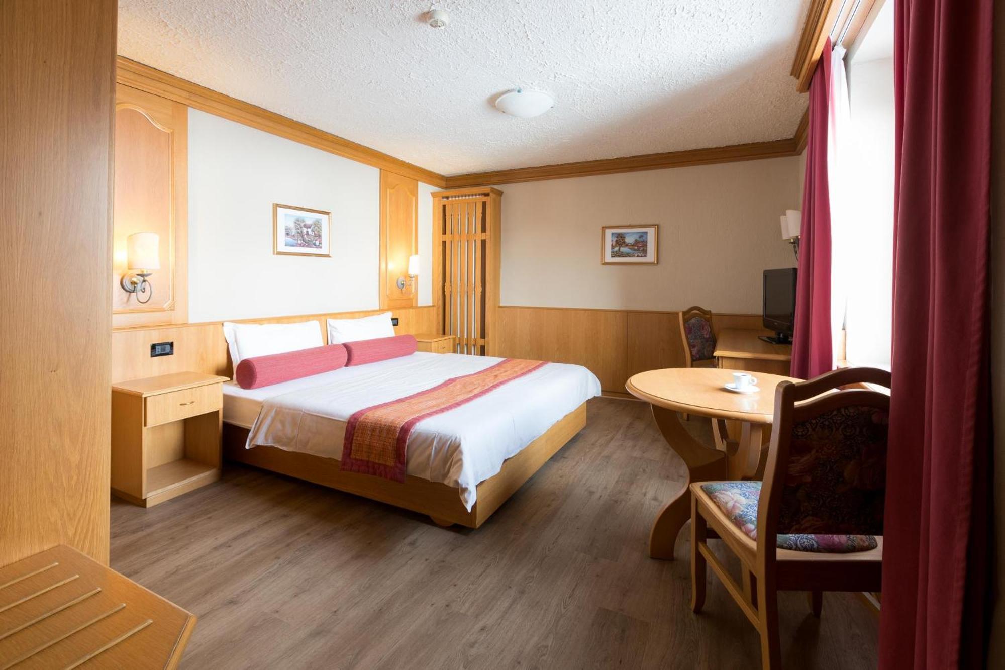 Hotel Intermonti Livigno Luaran gambar