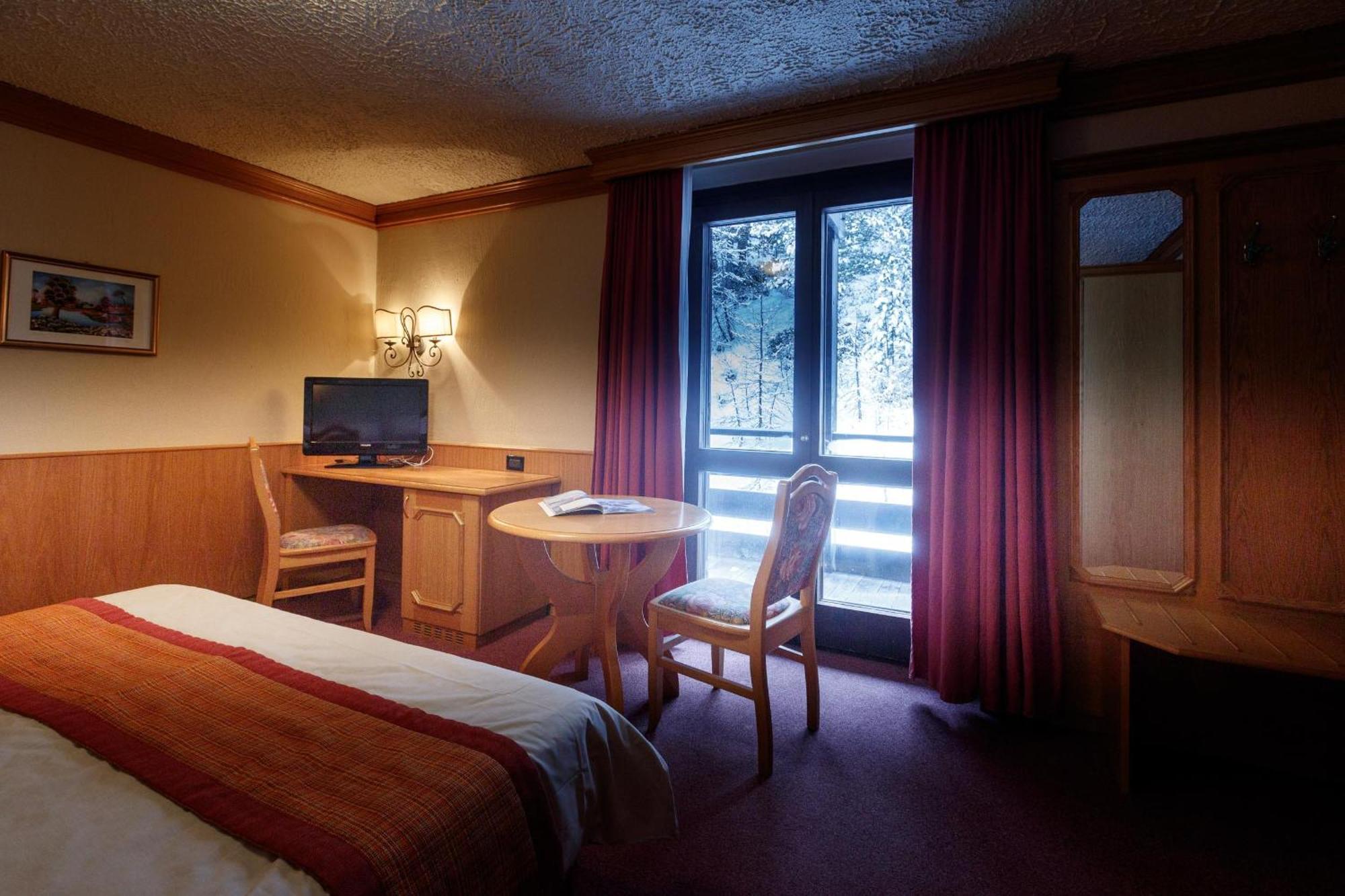 Hotel Intermonti Livigno Luaran gambar