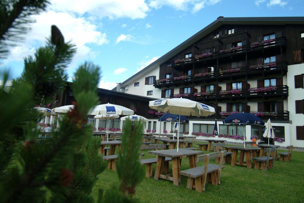 Hotel Intermonti Livigno Luaran gambar