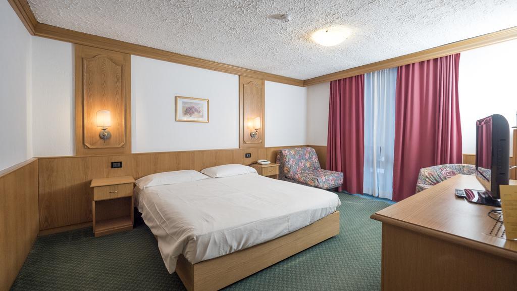 Hotel Intermonti Livigno Luaran gambar